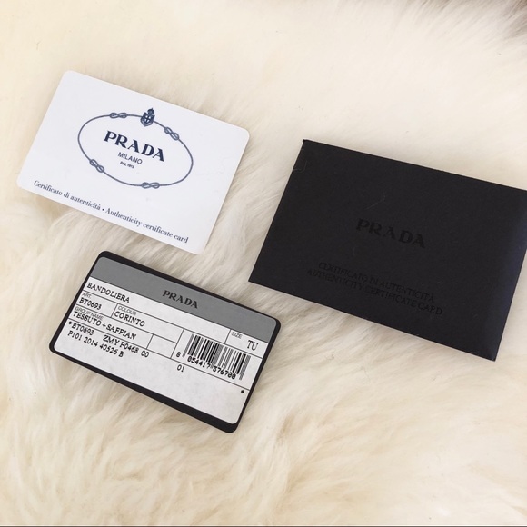 ❌SOLD❌ 🖤 PRADA Nylon Crossbody w/ Gold Hardware - Picture 7 of 7